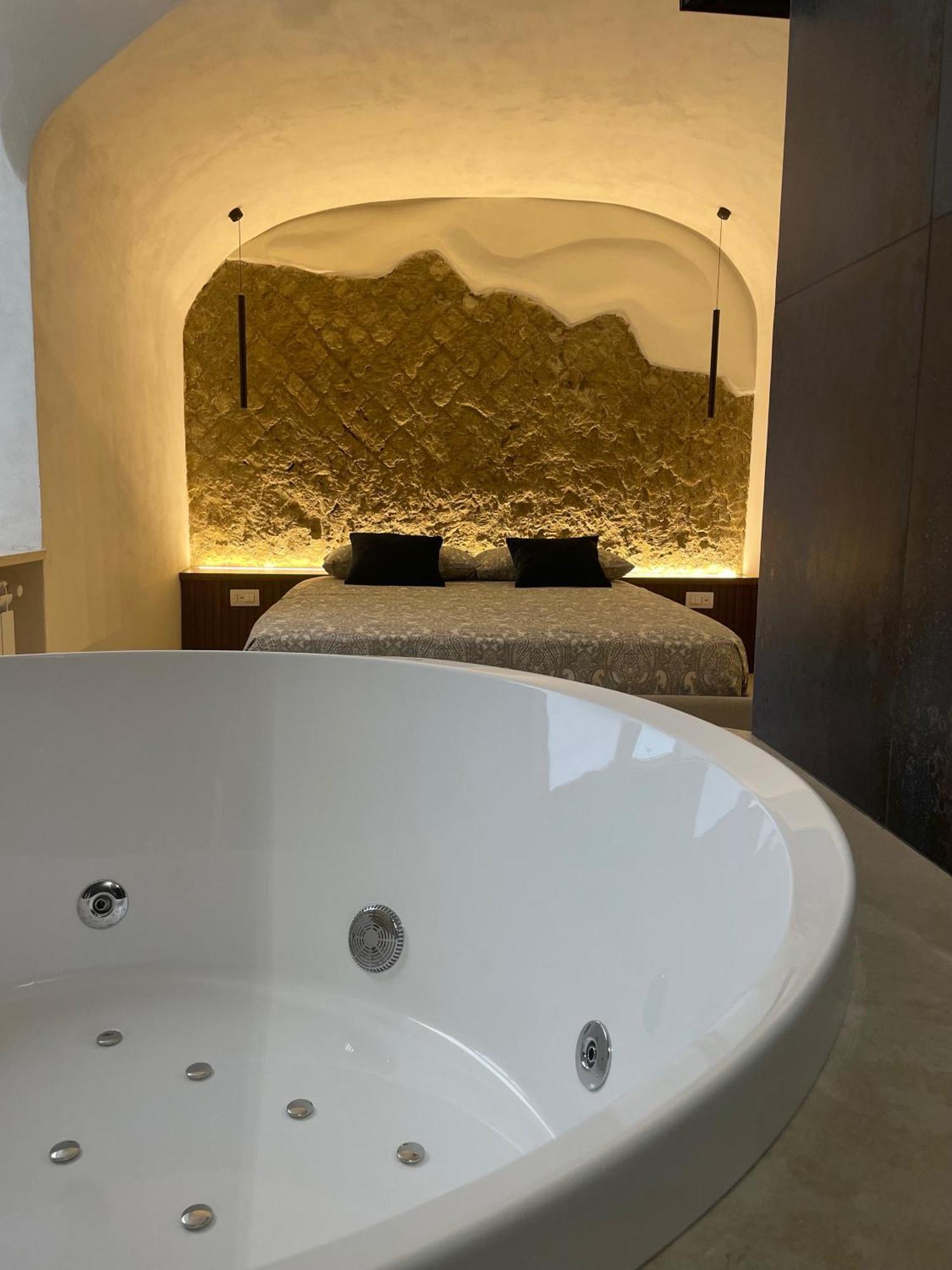 Domus Parthenope Deluxe Naples